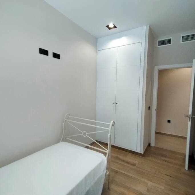 Appartement Estupendo Piso Nuevo En Playa Victoria à Cadix Extérieur photo